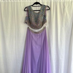 Stunning 2 piece formal wear lilac with gold and turquoise in ladies size 12.